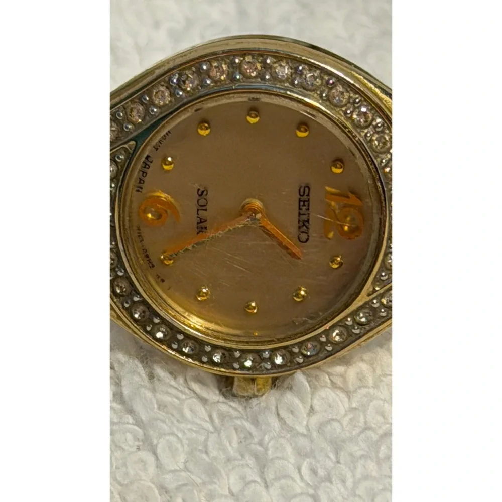 Seiko Solar Gold Tone Crystal Dress Watch V115-0AP0 Japan Movt Chevron Bracelet